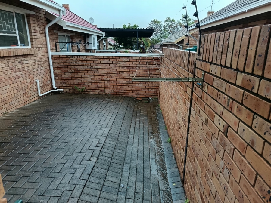 3 Bedroom Property for Sale in Langenhovenpark Free State